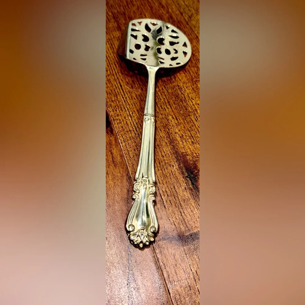 Elegance Silver Cranberry Silverplate Serving Utensil